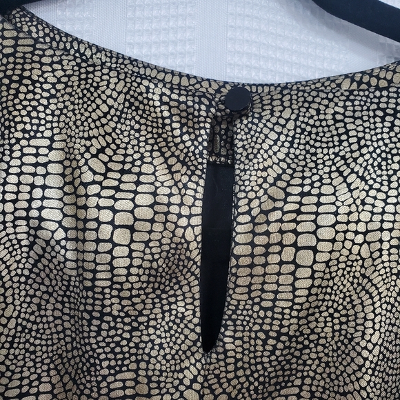 VINTAGE LAURA WINSTON Metallic Gold/Black Crocodile Print Top 1980s Size Medium - Picture 4 of 6